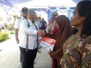 Di Long Mesangat, Bupati Launching PKH, KIS dan Rasta – Program Pusat Bantu Warga Kutim
