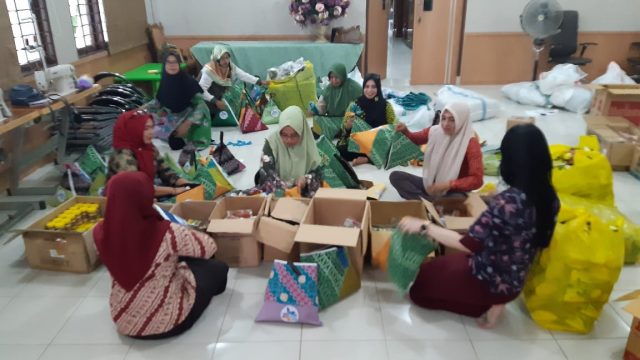 Panitia Siapkan 500 Souvenir - Produk Lokal Untuk Peserta HKG PKK 2019-06-22 at 13.46.59 (3)