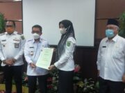 21 ASN Setkab Kutim Terima SK Kenaikan Pangkat – Bupati Minta Tingkatkan Kinerja Sesuai Tupoksi