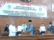 Pemkab Kutim Sampaikan Nota Pengantar Raperda Pertanggungjawaban APBD 2022