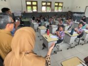 Bupati Kutim Kunjungi Sekolah Dharma Utama di Muara Wahau – Apresiasi DSN Group, Dorong Semangat Pembangunan Pendidikan