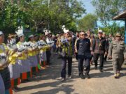 Kunker ke Desa Mekar Baru, Bupati Ardiansyah Serap Aspirasi Warga dan Berikan Sejumlah Bantuan
