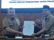 DPRD Kutim Gelar Rapat Paripurna Tanggapan Bupati atas RPJPD 2025-2045