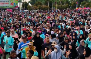 Antusiasme Tinggi, Jalan Sehat HUT ke-26 Kutim Diserbu Ribuan Warga