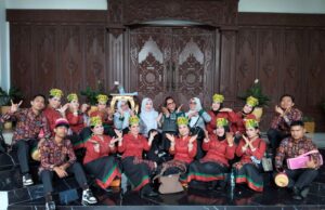 Kekompakan Berseni, Tim Jingle Gelari Pelangi Kutim Sabet Juara 1 HKG ke-54