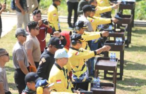 Forkompida Kutim Semarakkan Lomba Menembak HUT ke-80 Bhayangkara