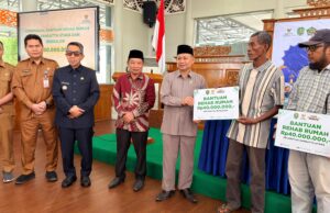 Dua Warga Terima Rumah Rehab Rp80 Juta Bantuan Baznas Kutim